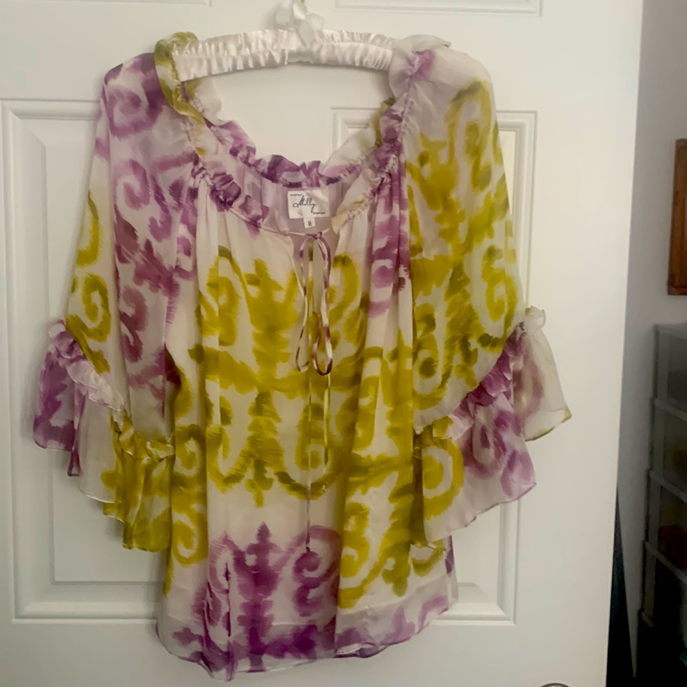Gorgeous, feminine, silk blouse.